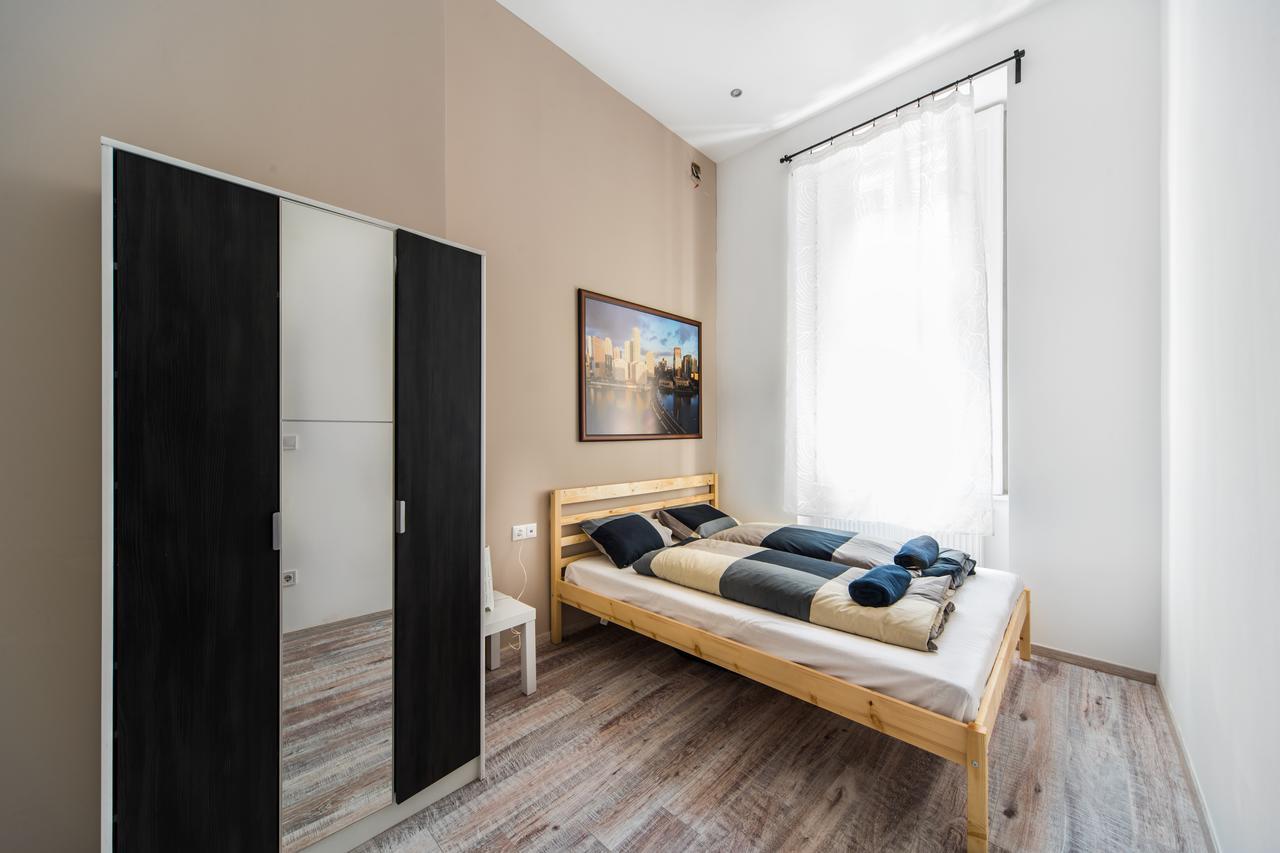 Elisabeth 21 * Budapest