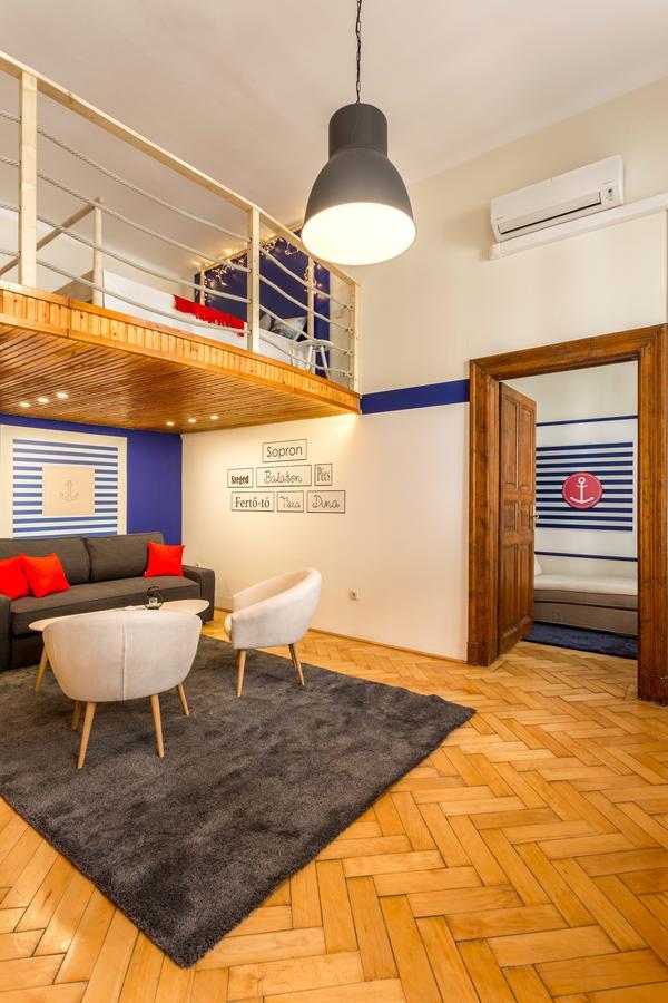Jokai 3 Design Apartment *