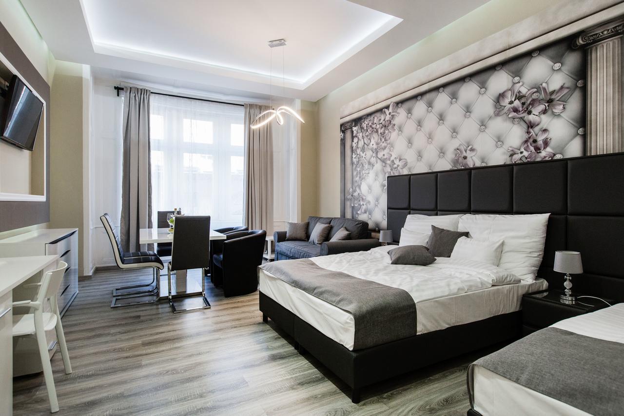 A Golden Star Modern Luxury And Apartmán Budapest
