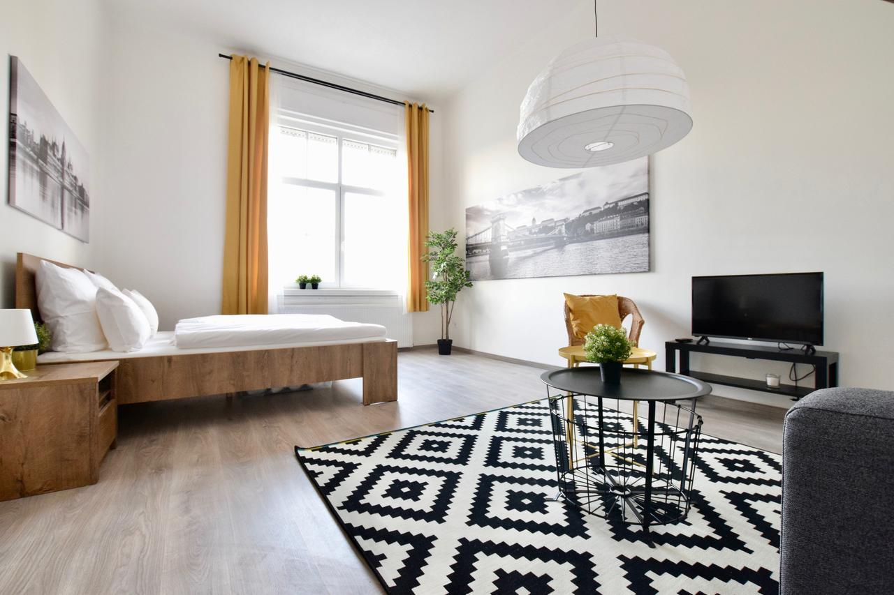 Standard By Hi5 - Bazilika Apartment Budapest