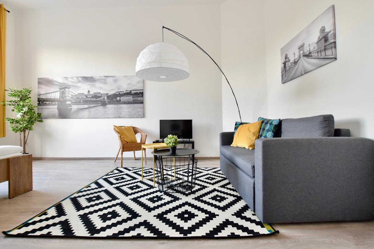 Standard By Hi5 - Bazilika Apartment