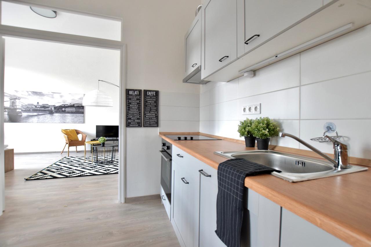 Standard By Hi5 - Bazilika Budapest