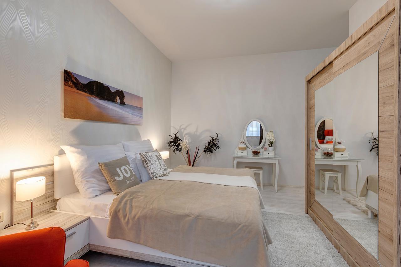 Sweet Dreams At King Street Gold *