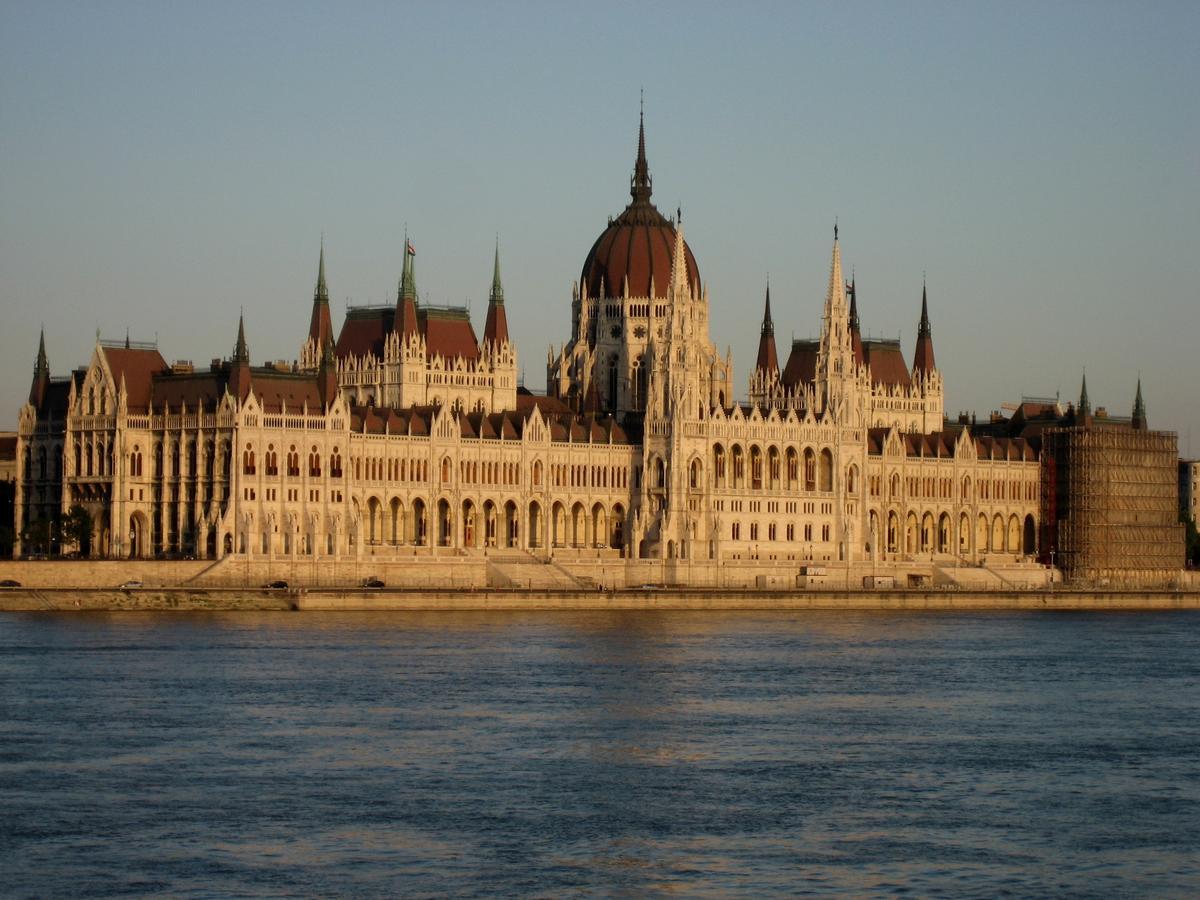 Andrew's * Budapest