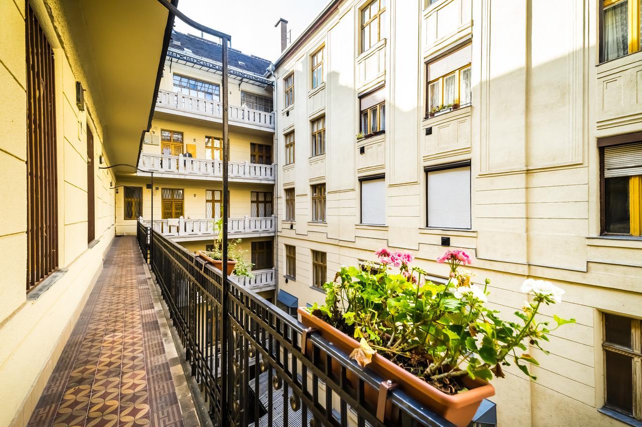 Nagymezo 8 Entire Budapest