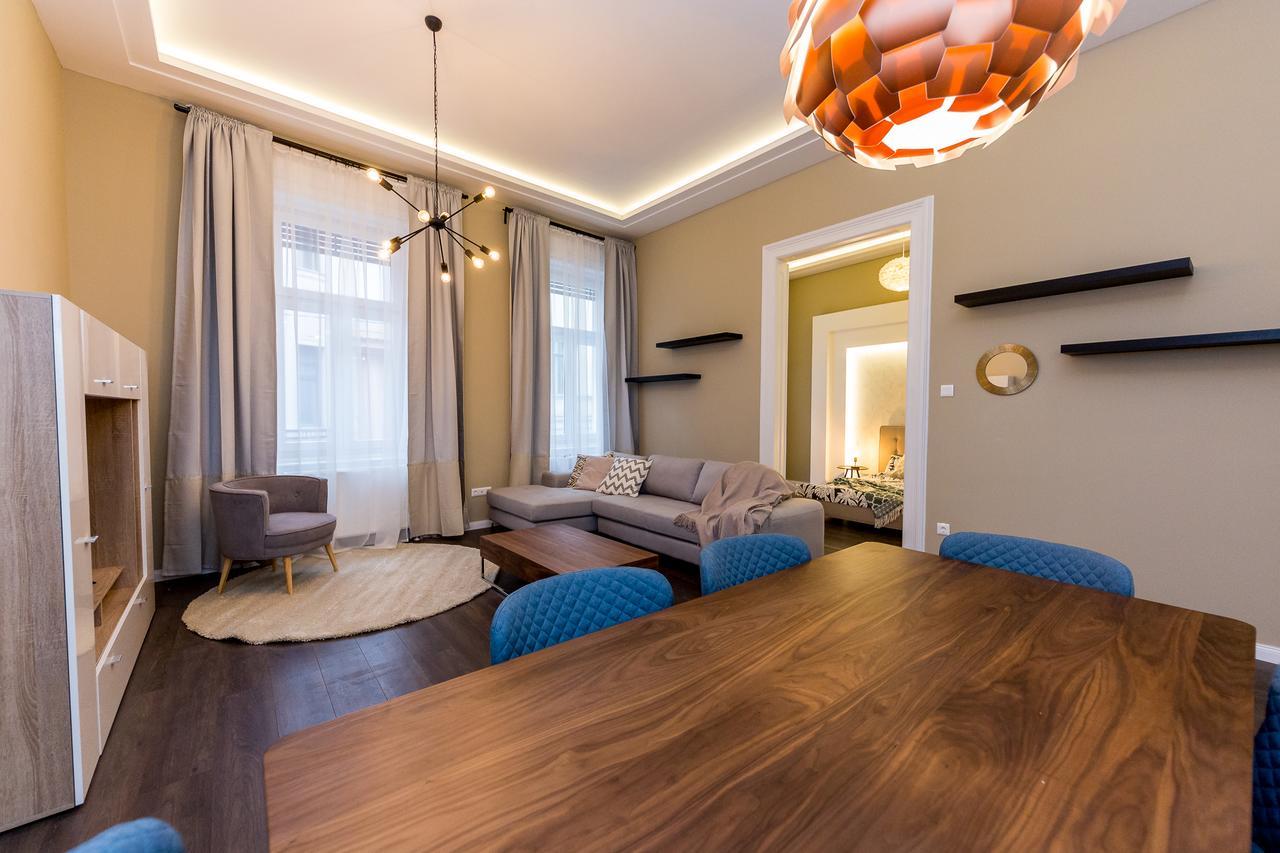 D.five Gold Lägenhet Budapest