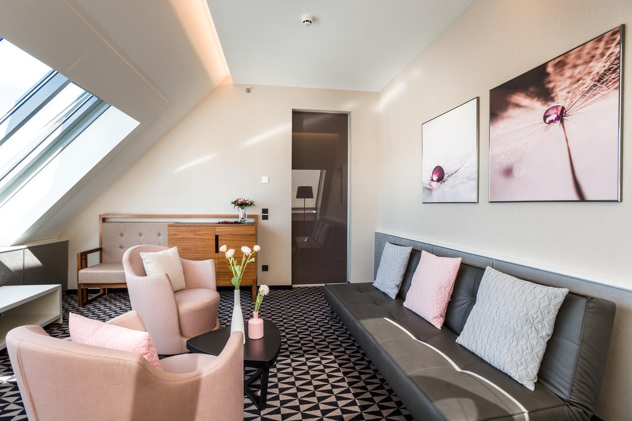 Hotel Moments By Continental Group 4*