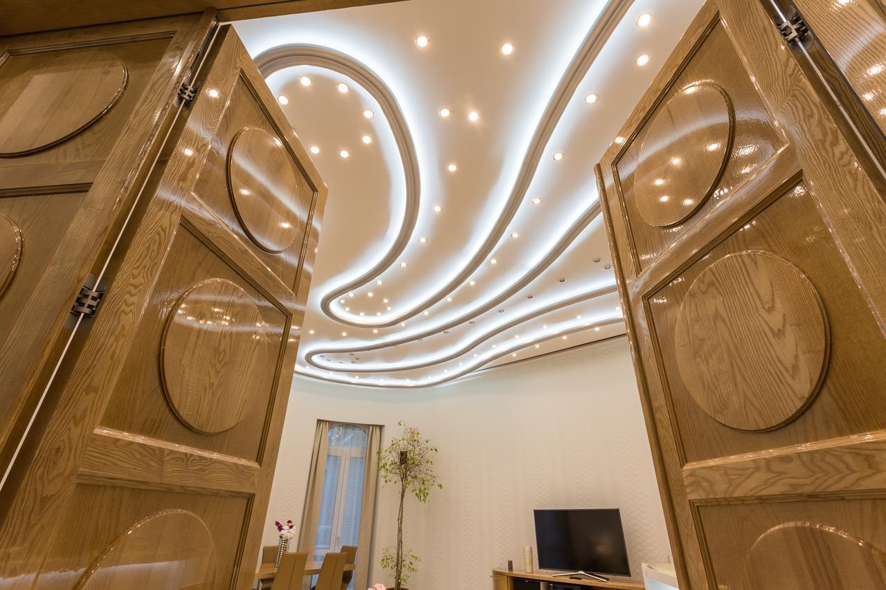 Famousali10 Luxury * Budapest