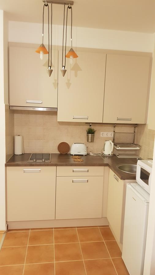 Karolina Apartman *
