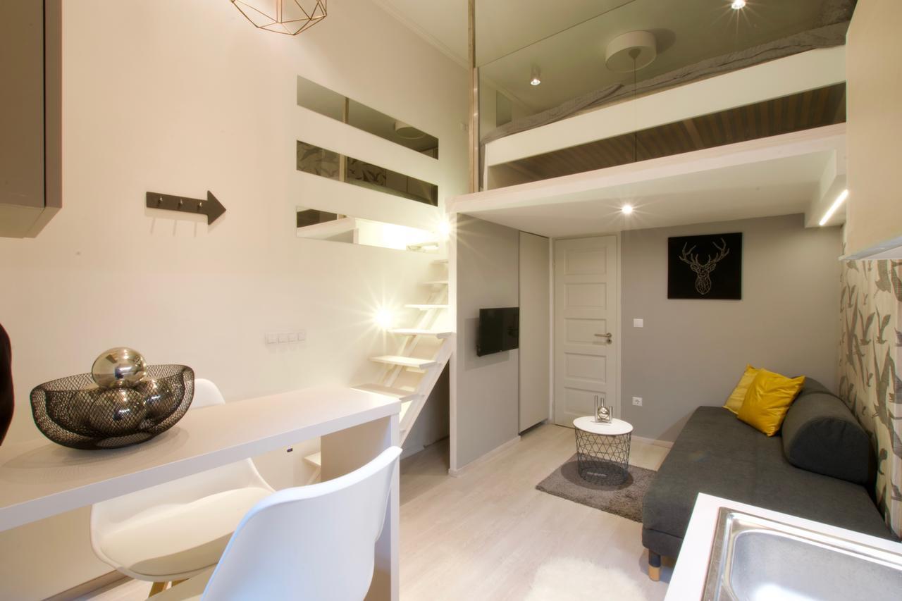 Standard By Hi5 - Terez 6 * Budapešť