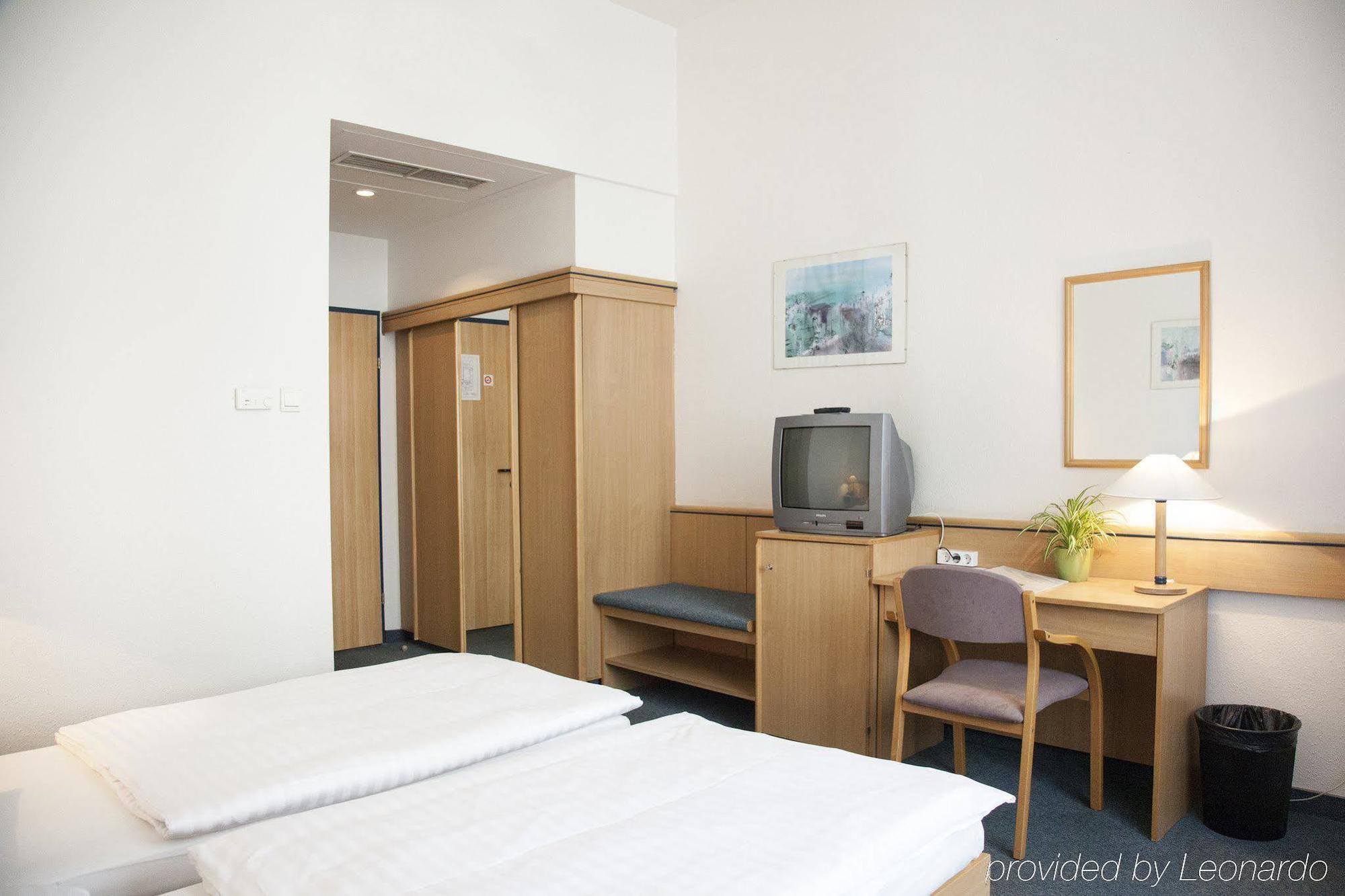 Hotel Ring 3*