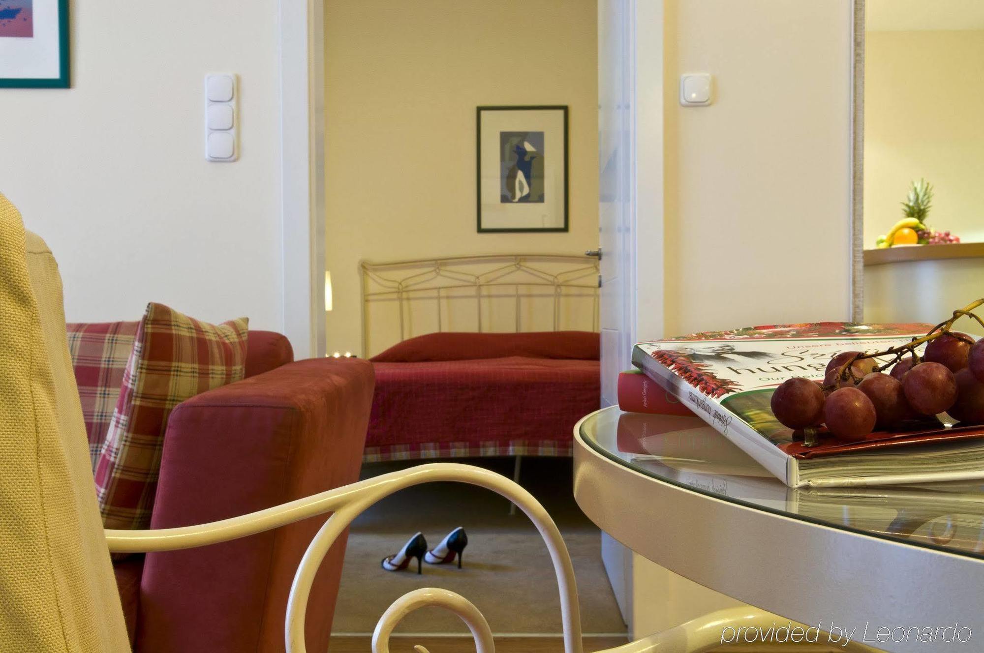 Mamaison Izabella Hotel
