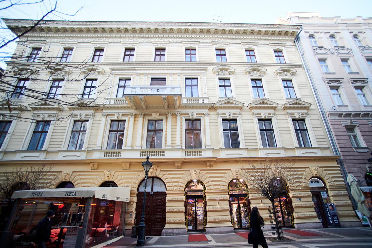 Count Zrinyi Basilica Luxurious Lägenhet