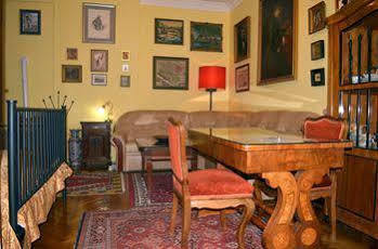 Alkotmany Street Hotel *