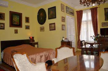 Alkotmany Street *