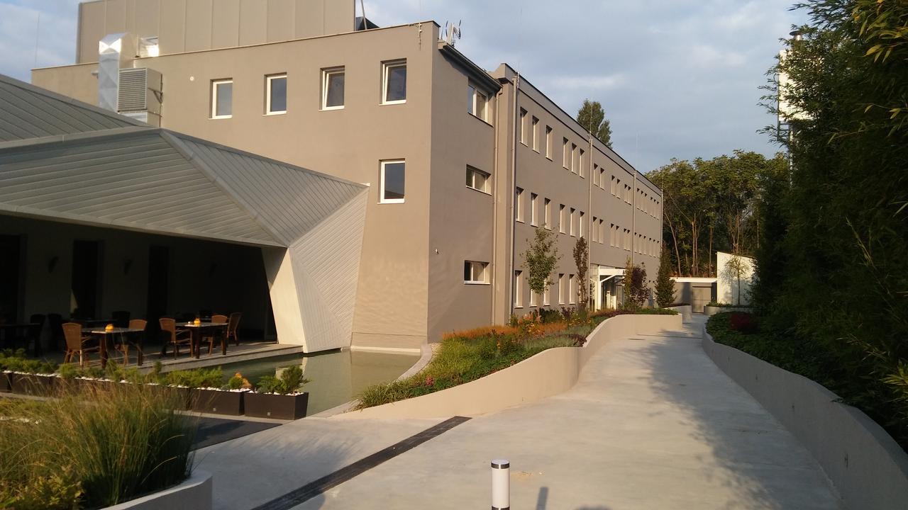Anna Hotel
