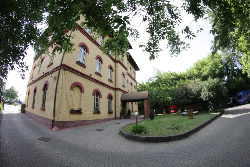 Hotel Omnibusz 3*