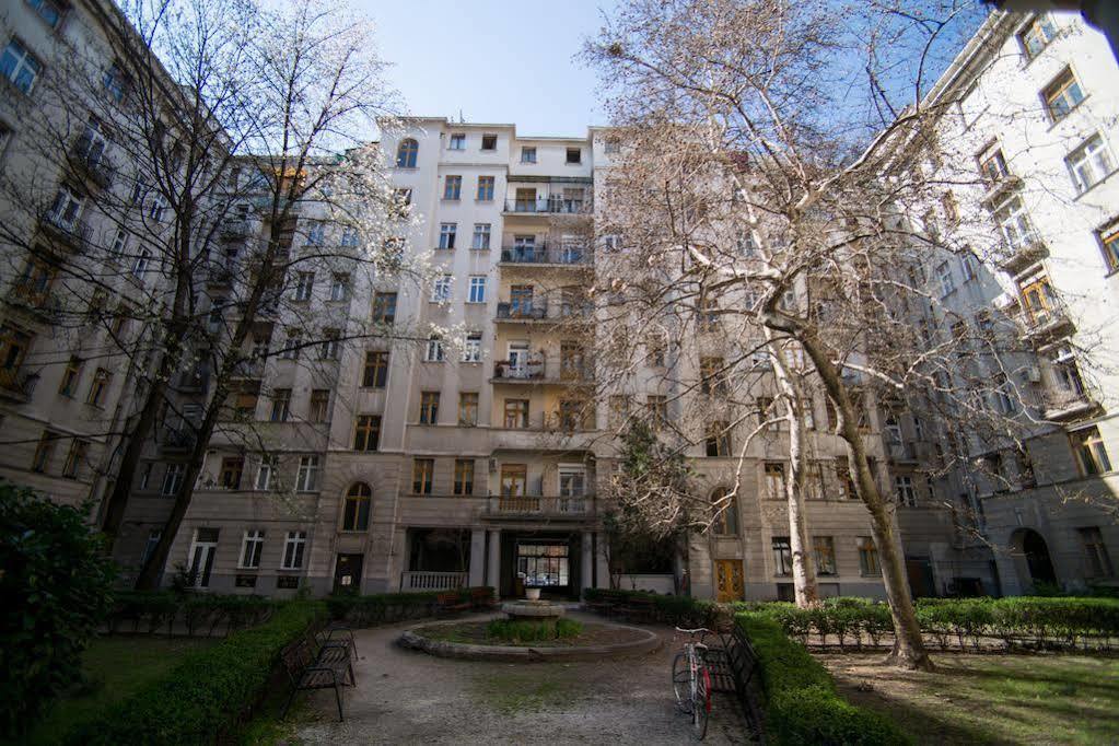 Danube Pozsonyi * Budapest