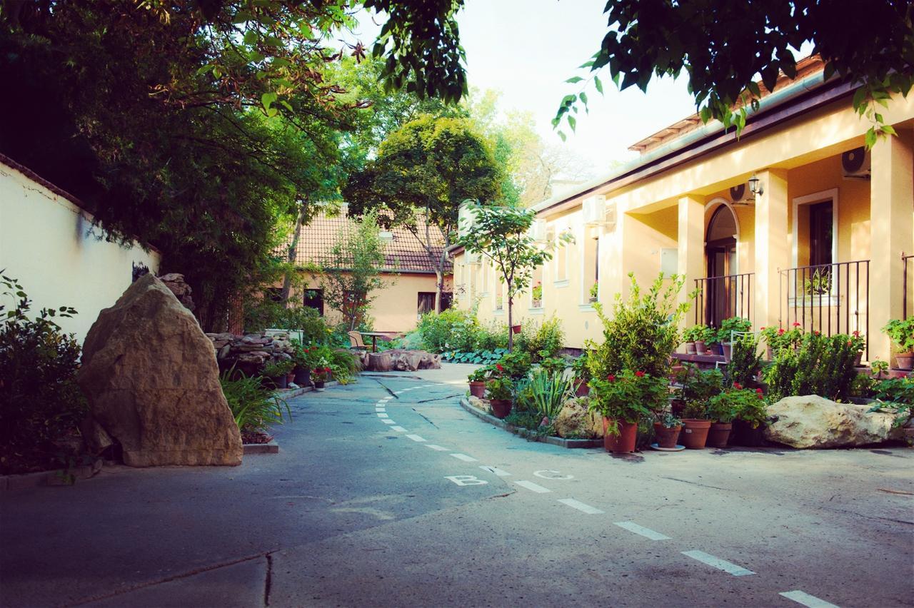 Budapest Garden Hotel Hotel 2*
