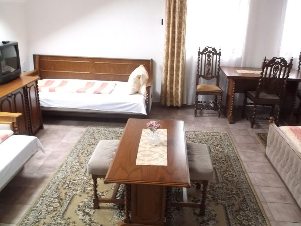 Hotel Lucky 3*