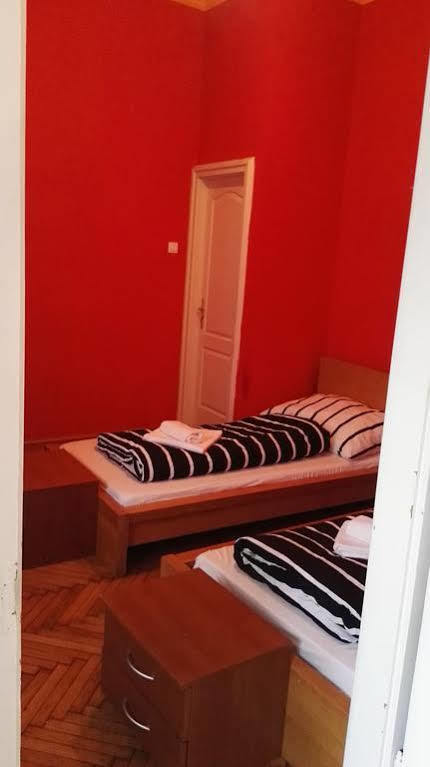 Hotel Ozone Private And *