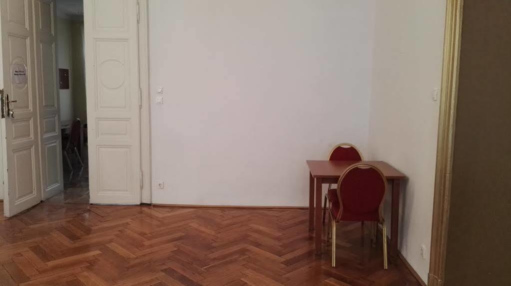 Ozone Private And * Budapest