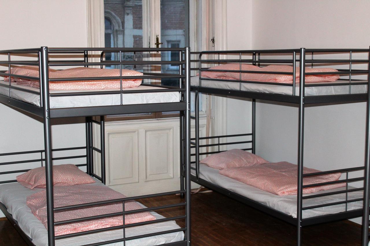 Black Dog Hostel *