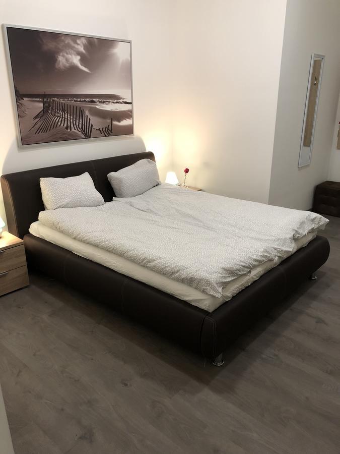 Vinolia Apartment's *