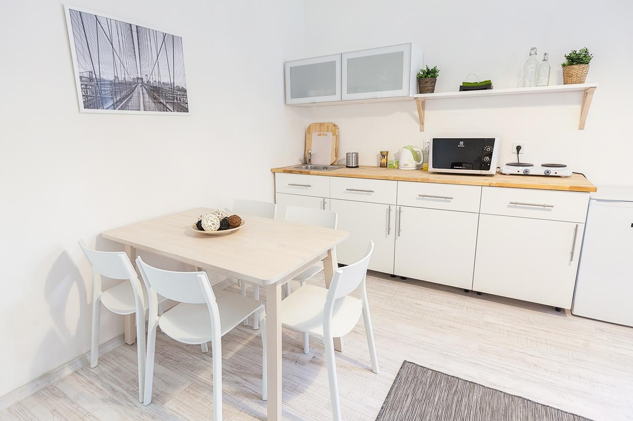 Pleasant Ernesto Apartamento