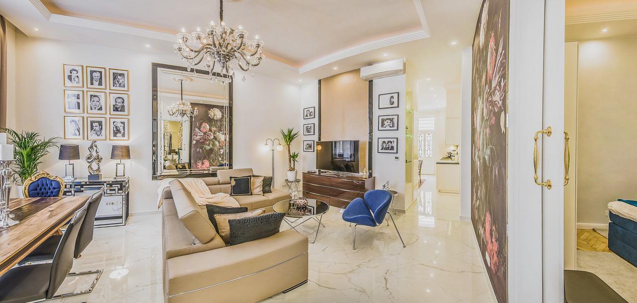 Riverside Apartment *