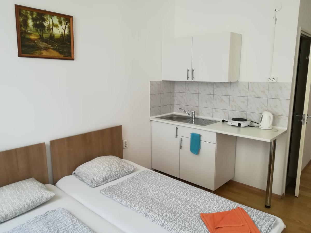 Guest house Capital