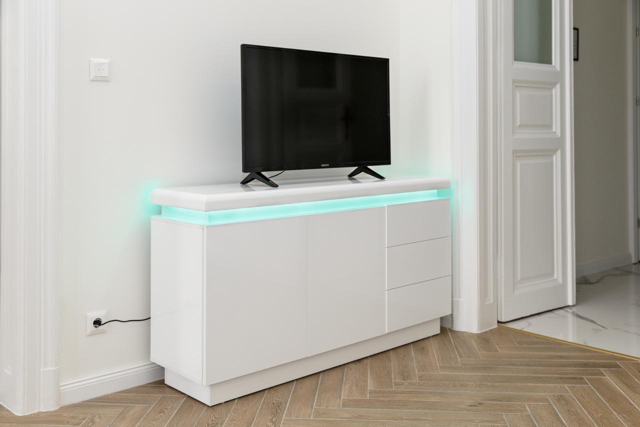 Apartamento Jenny Luxury Two Bedrooms Apartment. *