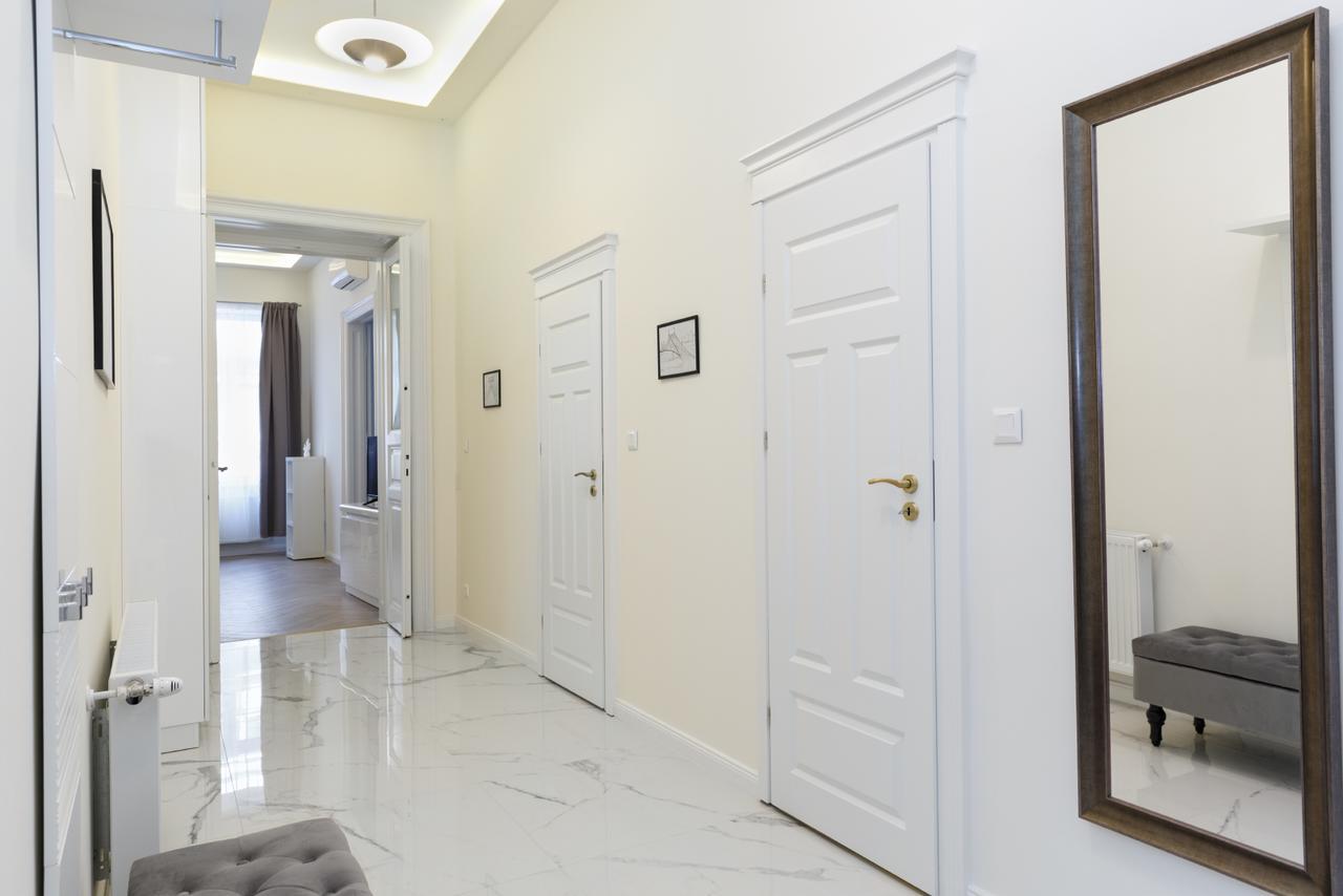 Jenny Luxury Two Bedrooms Apartment. Apartamento Budapest