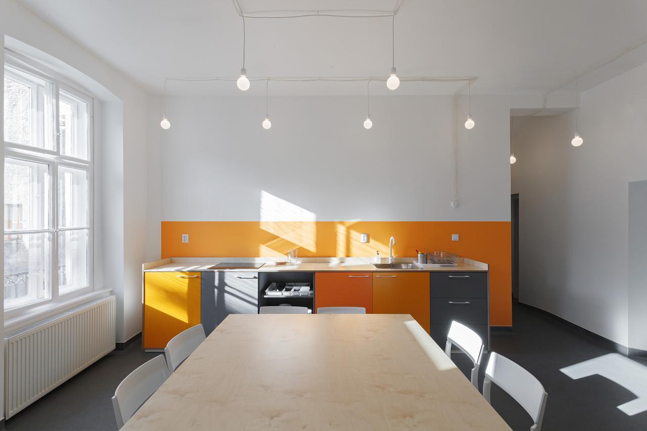 Flow Spaces Hostel *