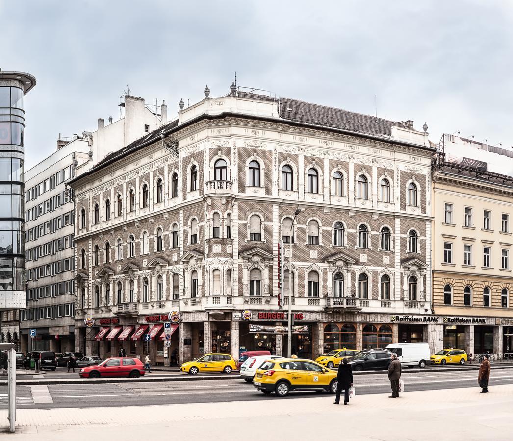 Sous44 Hotel