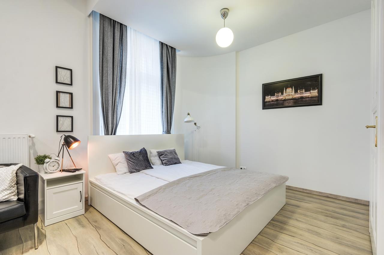 City Lux Apartamento Budapest