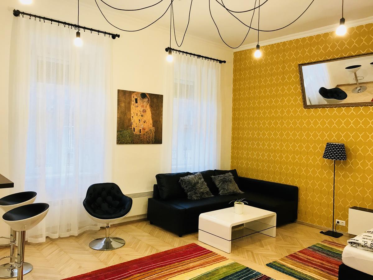Apartment Oscar's 2.