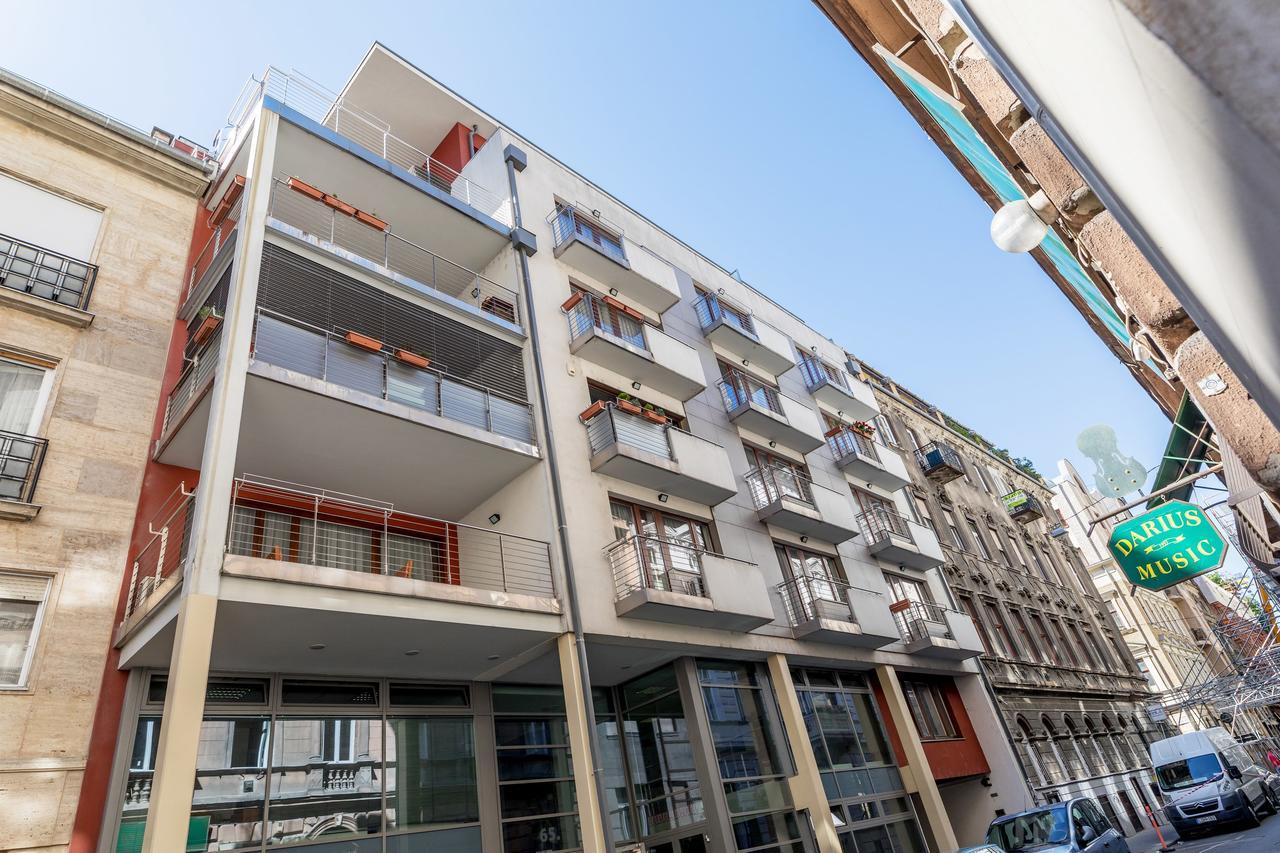 A.c. Apartment *