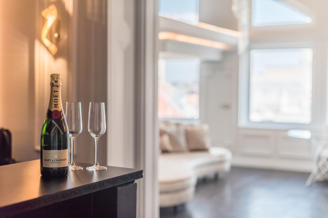 Top Luxury Suites