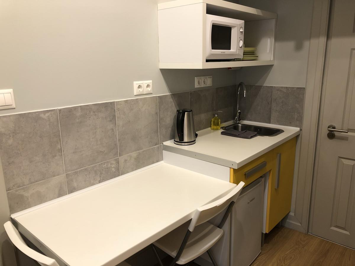 Economy Apartments *
