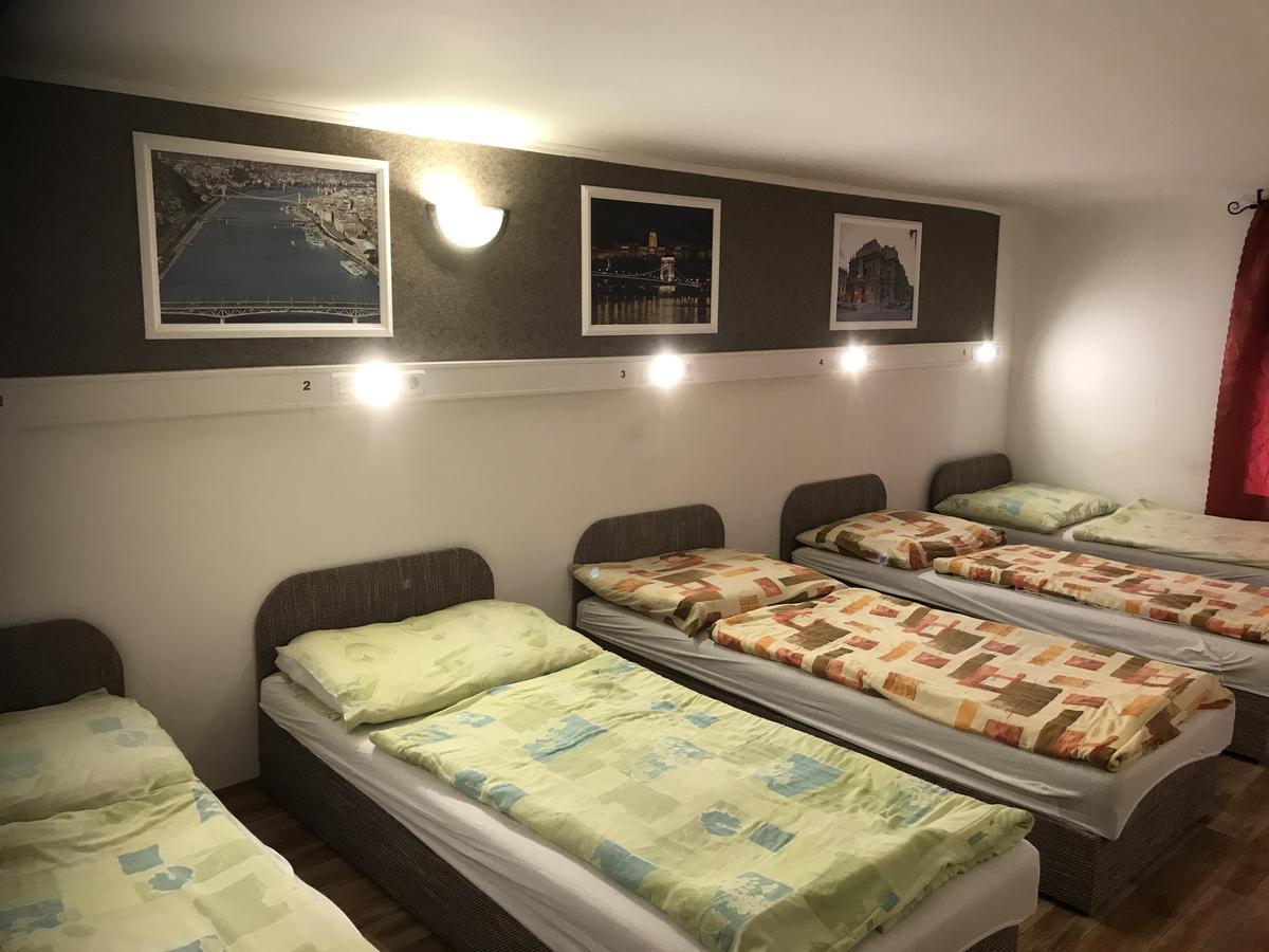 Opera Hostel *