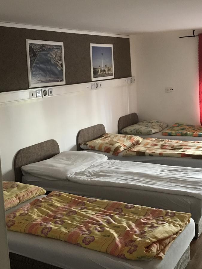 Hostel Opera *