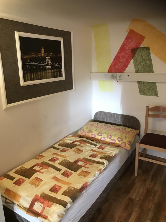 Opera Hostel *