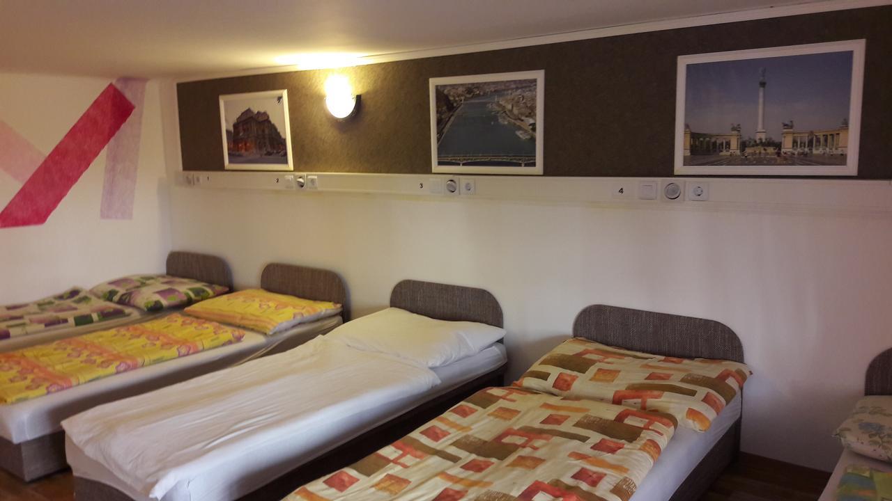 Opera Hostel *