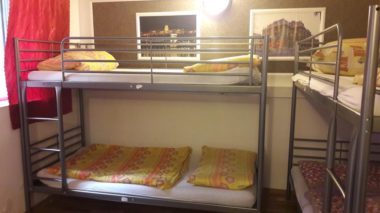 Hostel Opera *