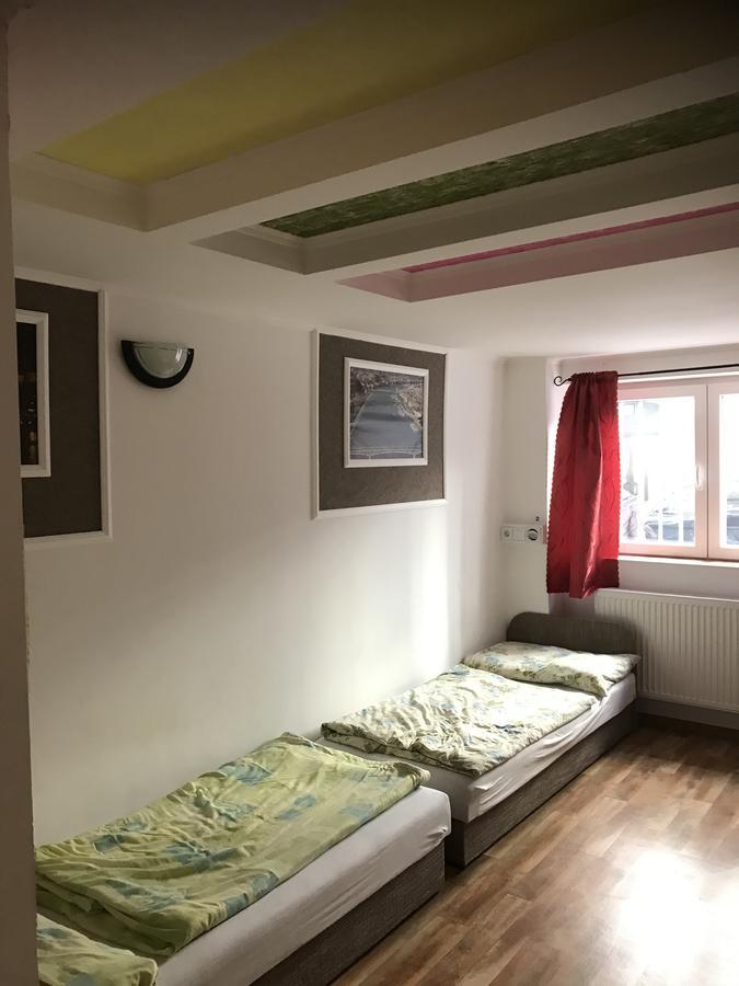 Hostel Opera *