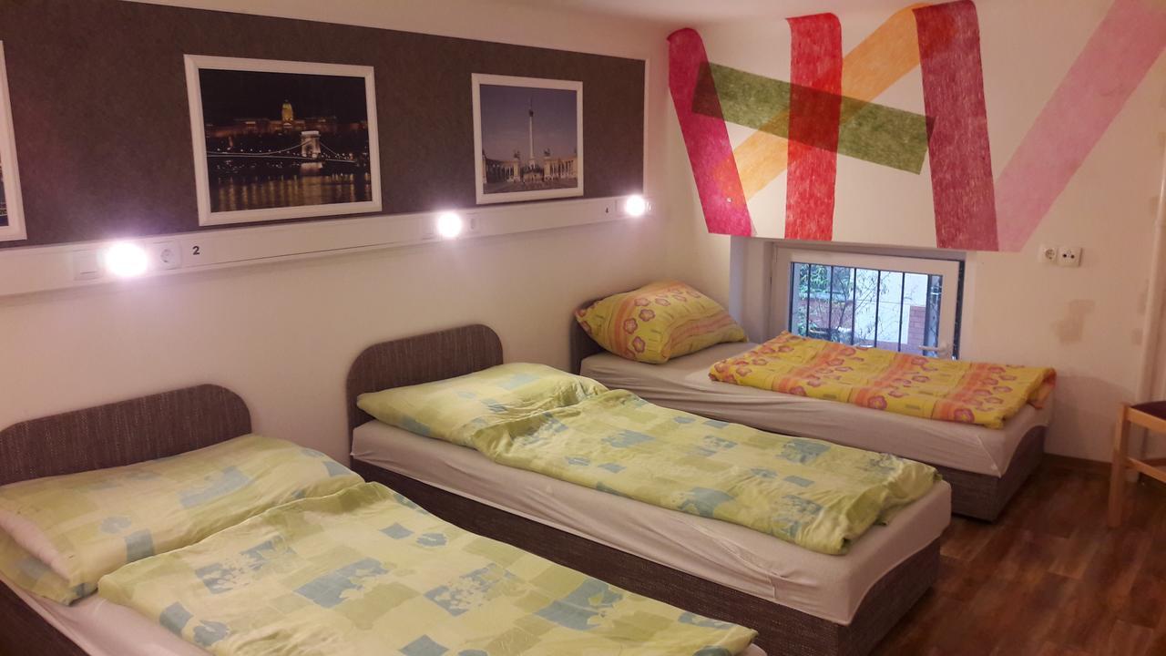 Hostel Opera *