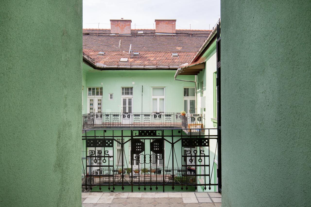 Bpm-w8 * Budapest