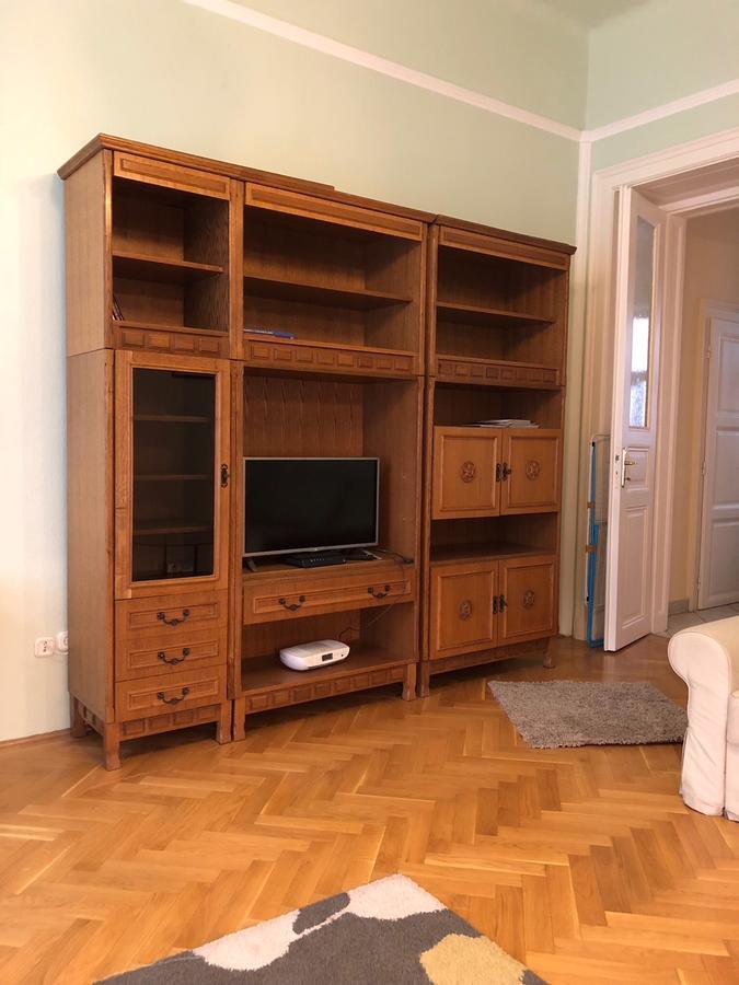 Summer Place Apartment *