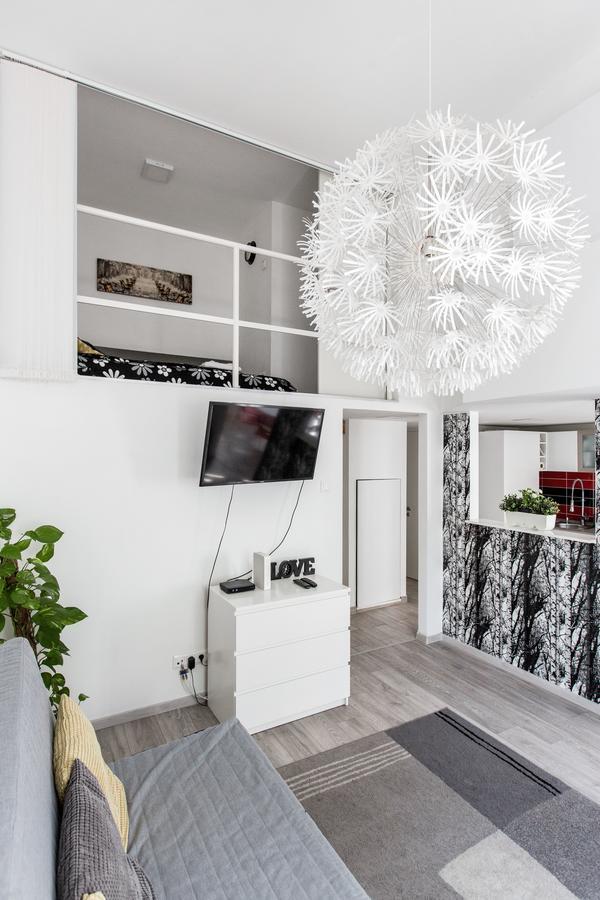 E-52 In Center Apartment *